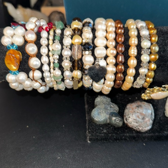 Fresh water pearl bracelets - Picture 2 of 2